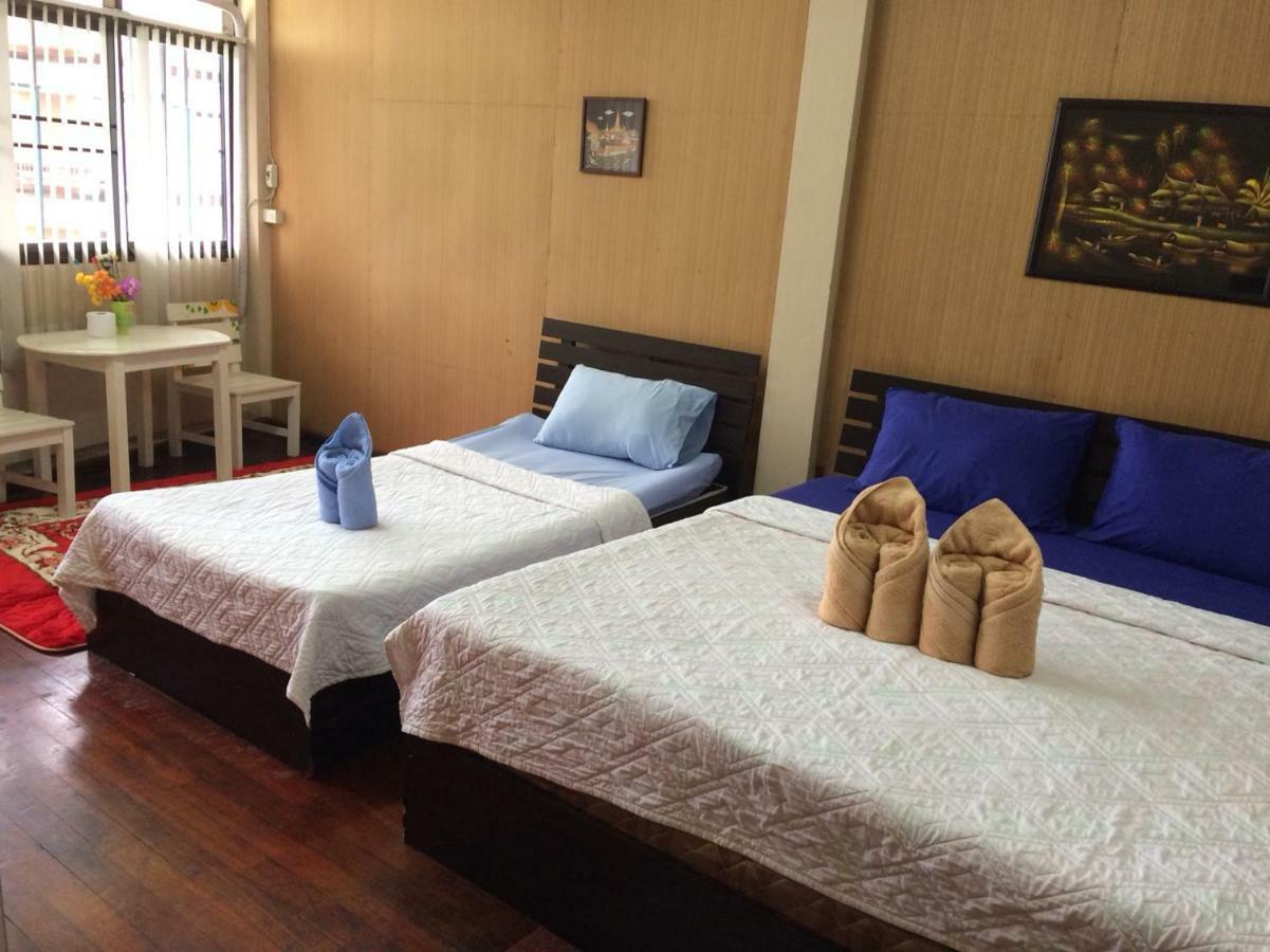 Changphuakgate Guesthouse Chiang Mai Exterior photo