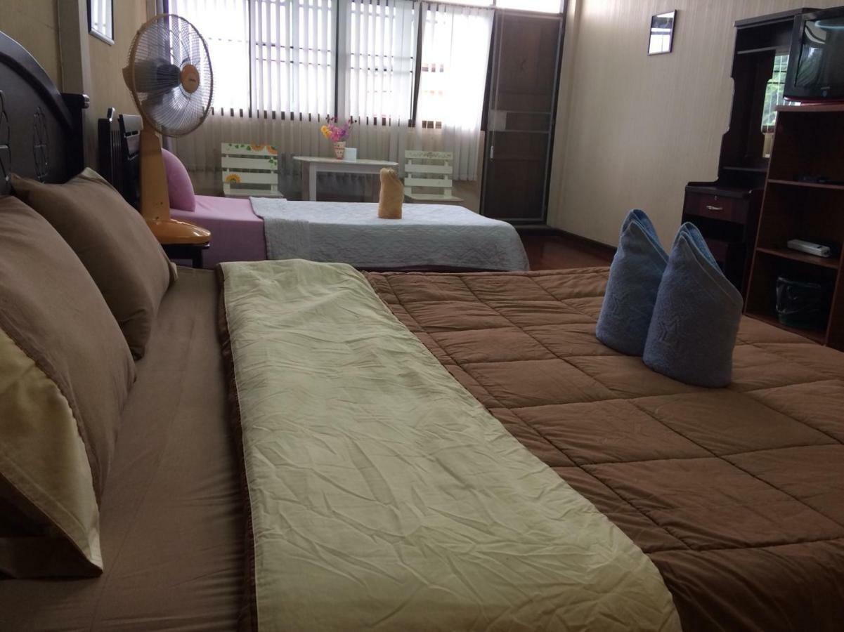 Changphuakgate Guesthouse Chiang Mai Exterior photo
